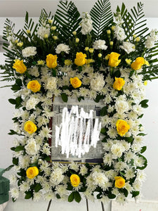 黃白色相框花  Photo Wreath