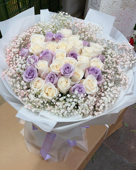 白紫色系玫瑰花束 ｜White & Purple Flower Bouquet